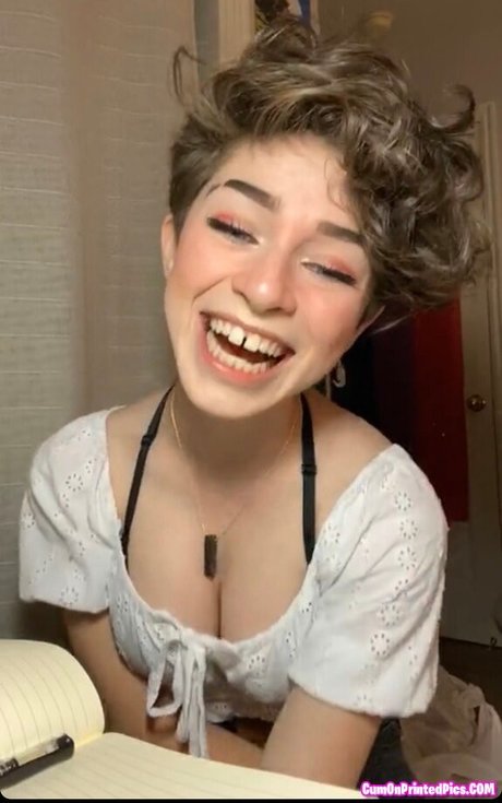 graceful addison nude only fans leaks