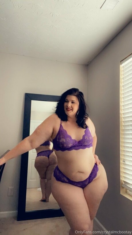 CrystalMcbootay onlyfans striptease