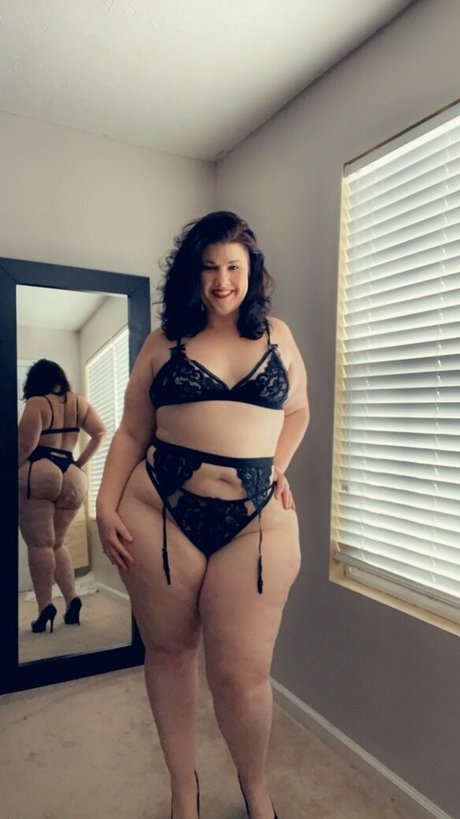 CrystalMcbootay Profile pic