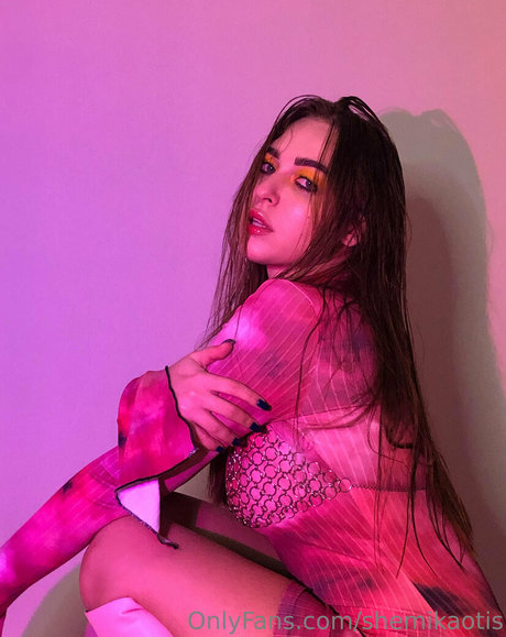 shemikaotis Profile pic