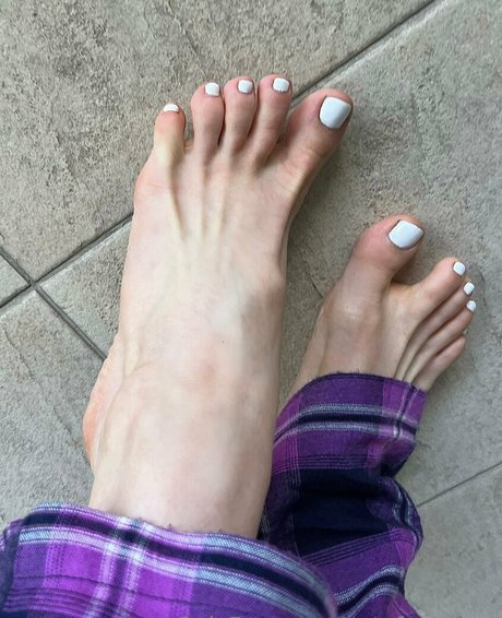 cutefeetyfeet leaked onlyfans sextape