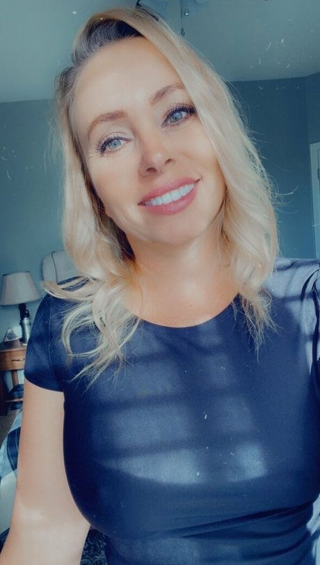 midwestmomfree topless onlyfans