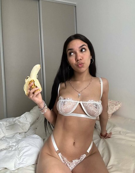 Shantal Sky desnuda onlyfans