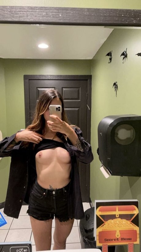 Laceyisanerd onlyfans model