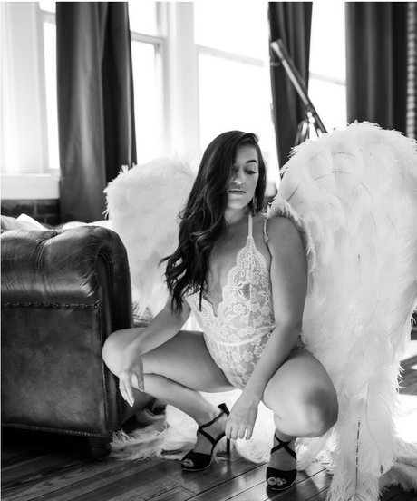 Amanda Chilelli onlyfans leakes