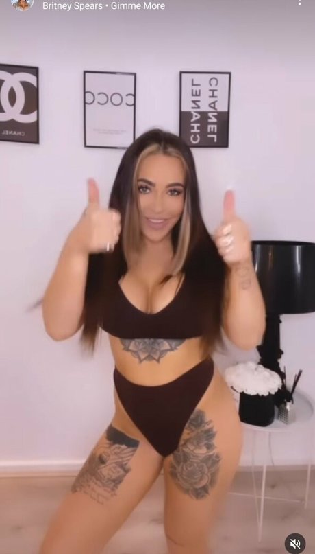 Stephanie Davis naked on onlyfans