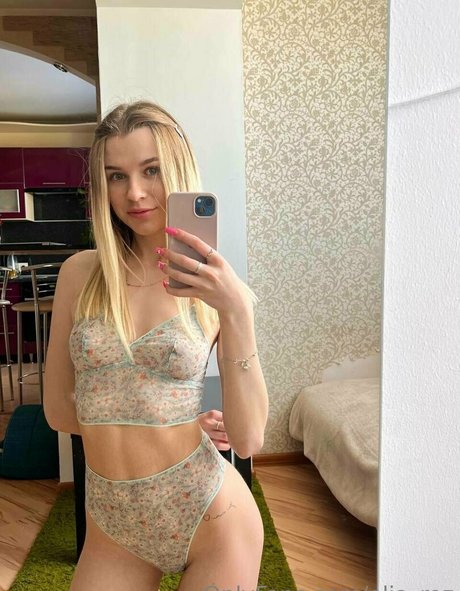 elia roz onlyfans desnuda