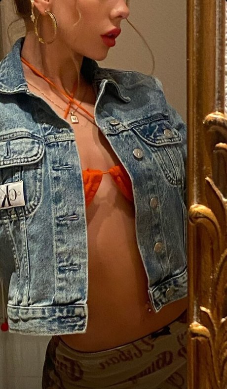 Ester Exposito Profile pic