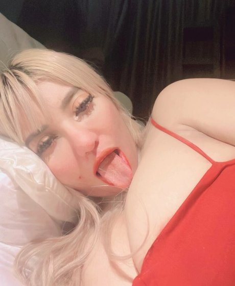 MekSarrah new onlyfans leaks