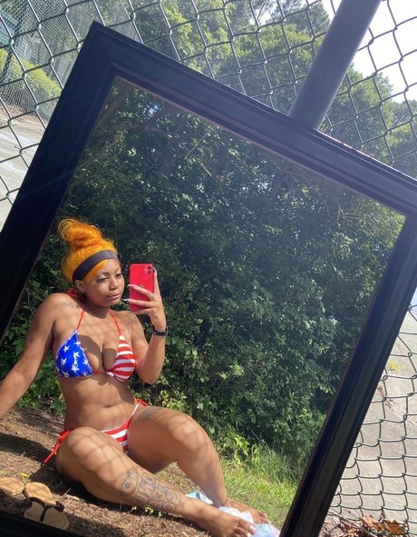 Nevvycakes strip onlyfans