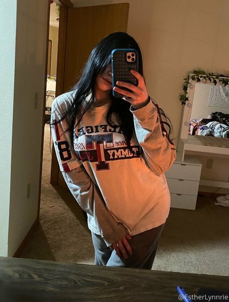 estherlynnriefree xxx onlyfans