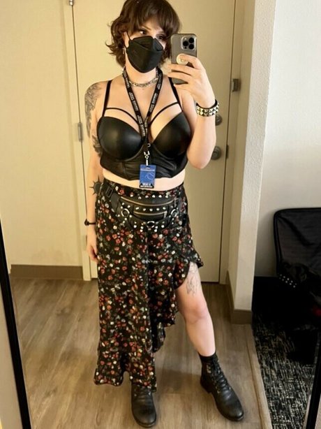 Bloodberry Tart onlyfans leak ass