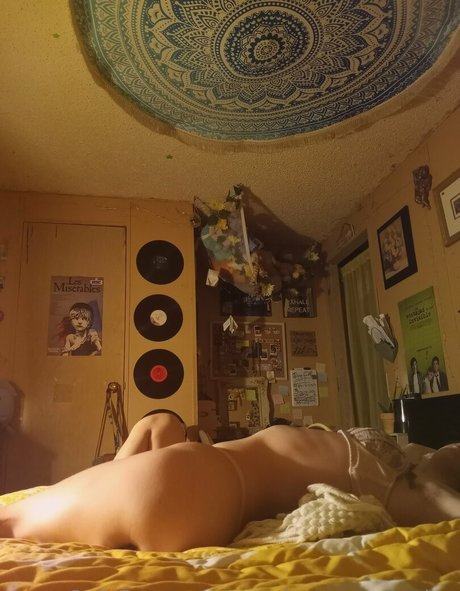 peaches ncream jpg leaks only fans