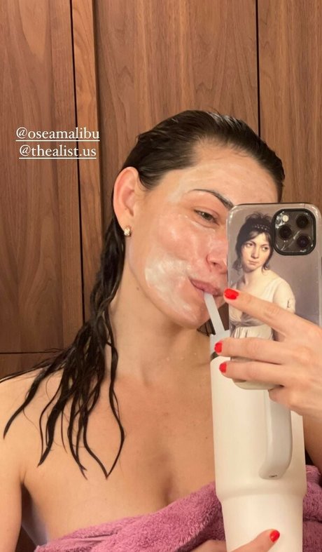 Phoebe Tonkin onlyfans x