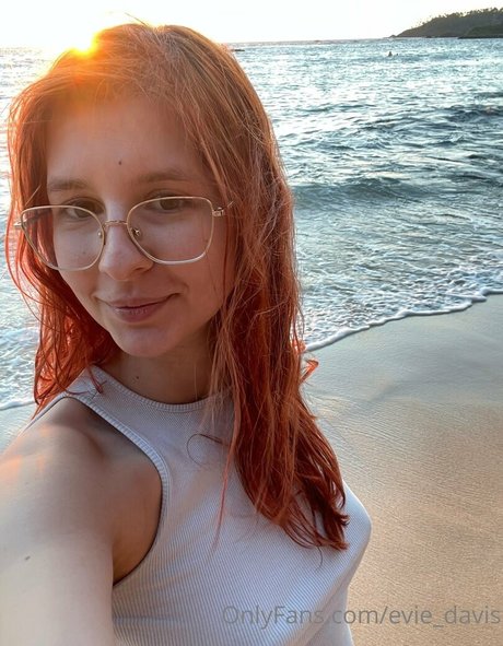Evie Davis onlyfans de