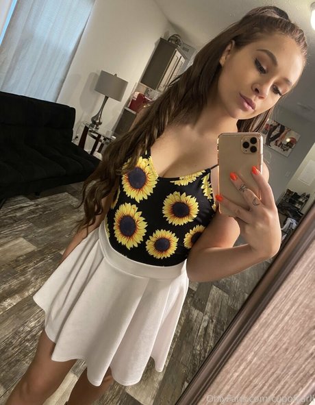 deliluv onlyfans nude photos