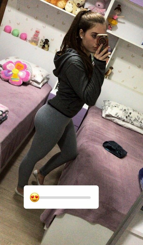 Gabi Amaral onlyfans model photos