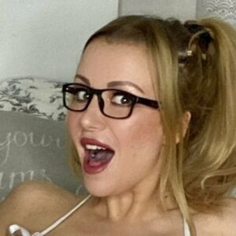 blonde xxx onlyfans art porn visuals