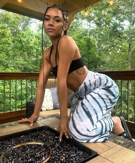 Alix Lapri only fans naked