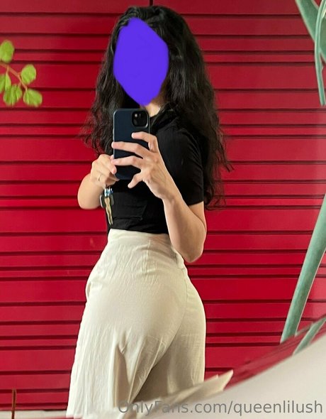 queenlilush only fans content
