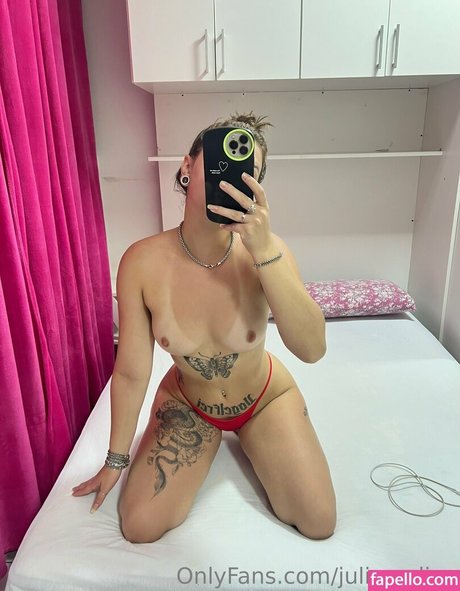 julicaroline onlyfans strip tease