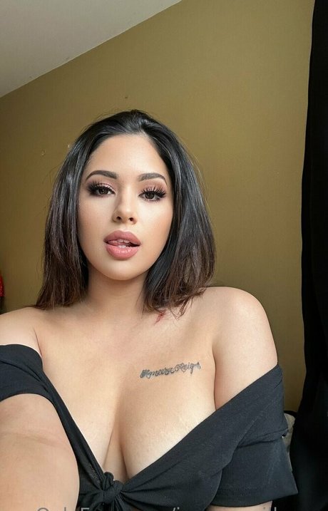 Jasmine Villegas onlyfans strip tease