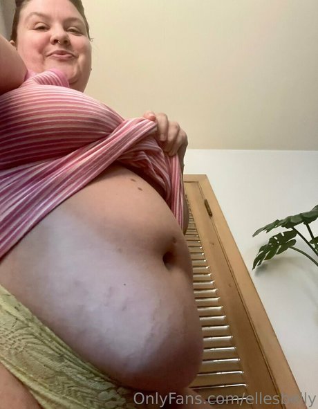 ellesbelly onlyfans archives