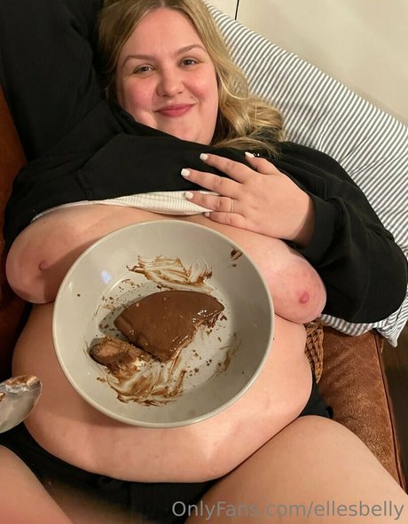 ellesbelly onlyfans nude leaked