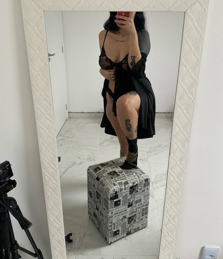 ellaarievilo leaked onlyfans