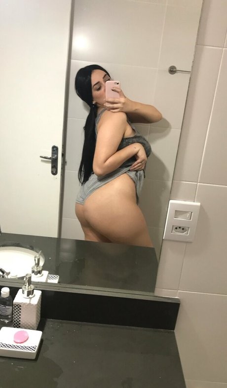 ellaarievilo only fans porn