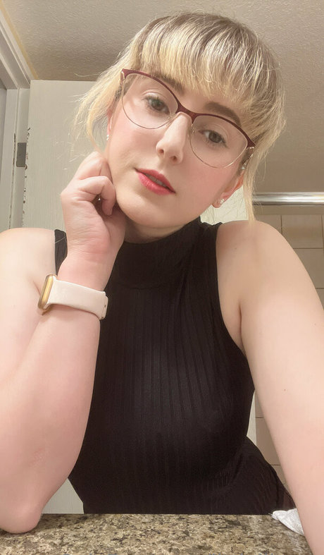 littlelilycos only fans leaks