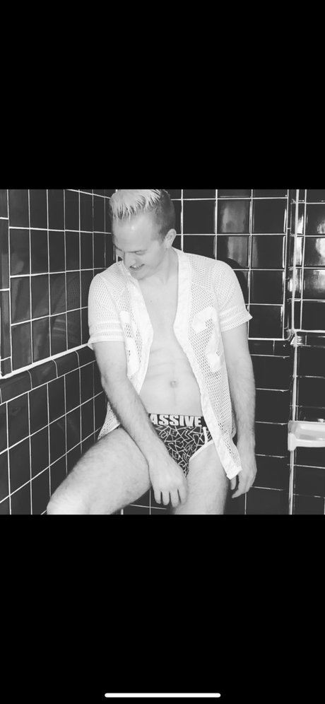 Ethan Duke onlyfans creator