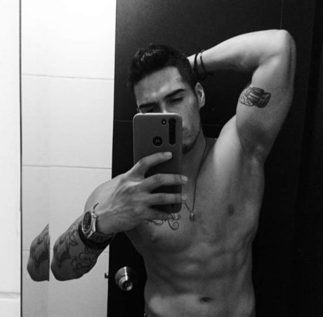 Esteban fit_ onlyfans naked leak