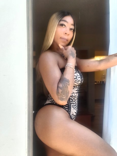 Msreadyx onlyfans pic