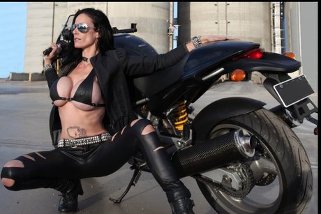 pandoralamour onlyfans xxx