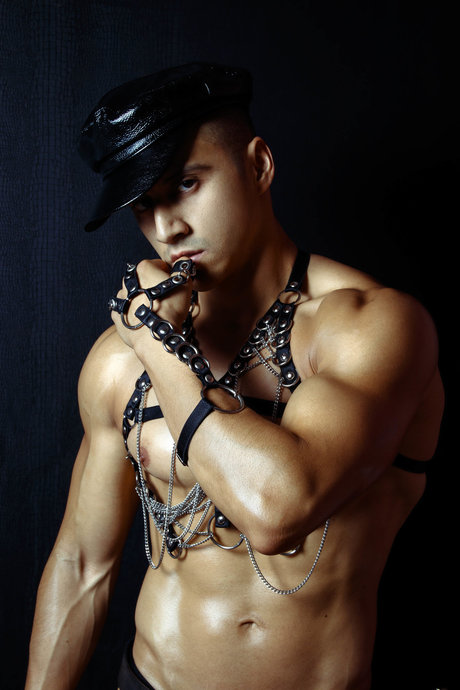 The Mystery Man onlyfans content type