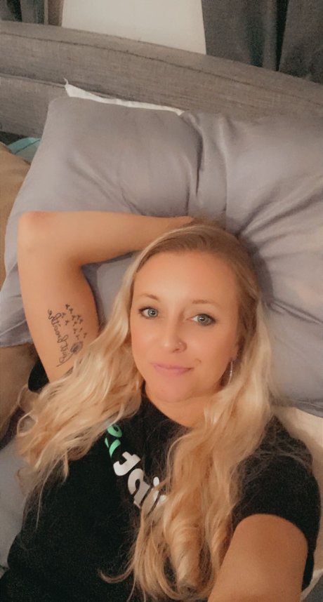 Leesha Marie nudes only fans