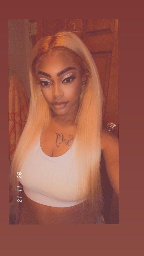 Myia Byia onlyfans nude leak