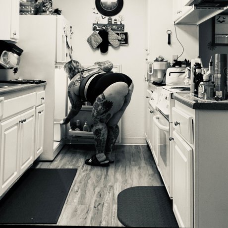 Thicc Thiccly_ nude onlyfans