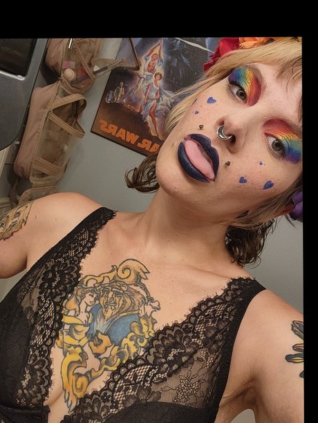 Emmy Dank onlyfans leak ass