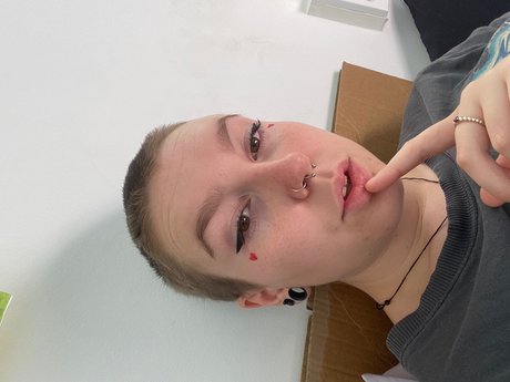 MyaNZ onlyfans free content