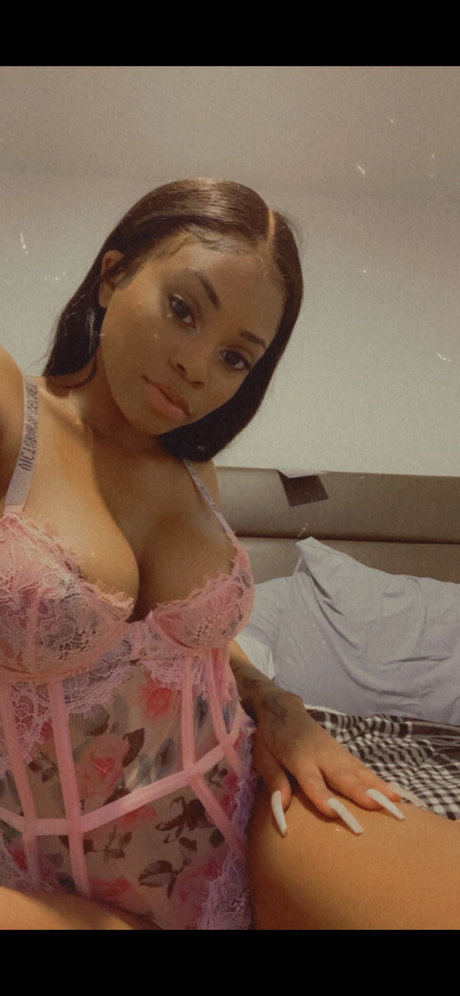 NaomiBella onlyfans leaks porn