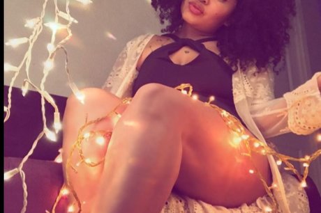 Nadya Esmeralda onlyfans leaked pictures