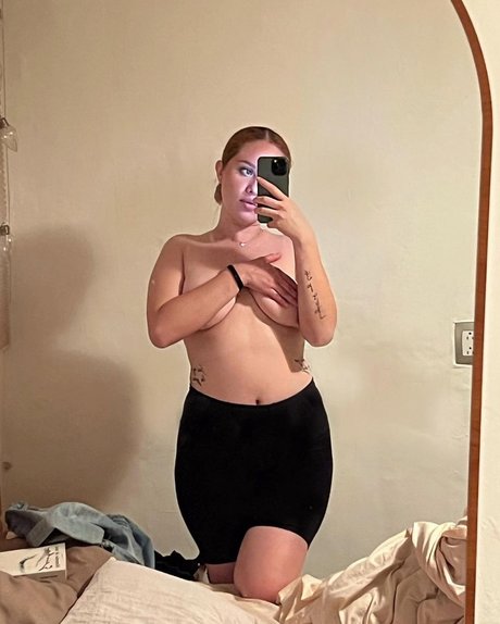 Nads Cabrera onlyfans lean