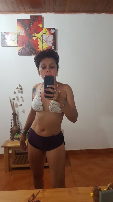 Nadia Karina Gularte onlyfans leaks.