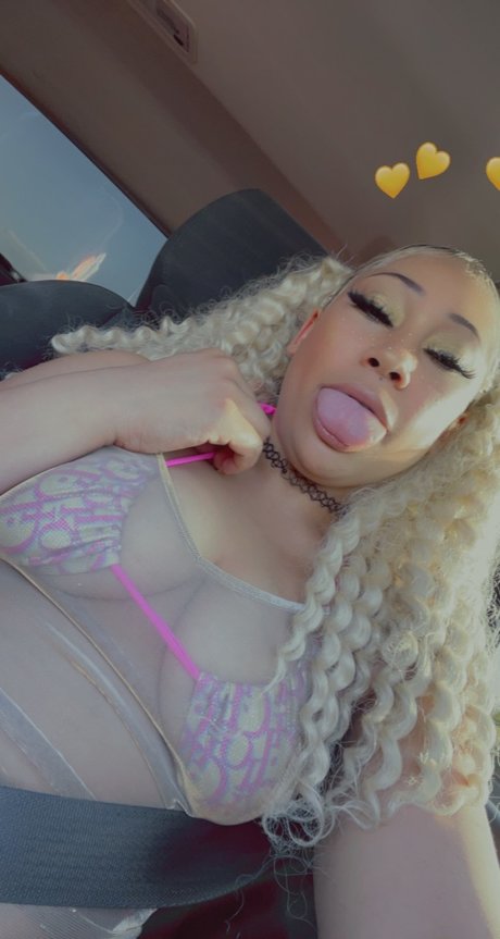 Nadi Hustle onlyfans fuck