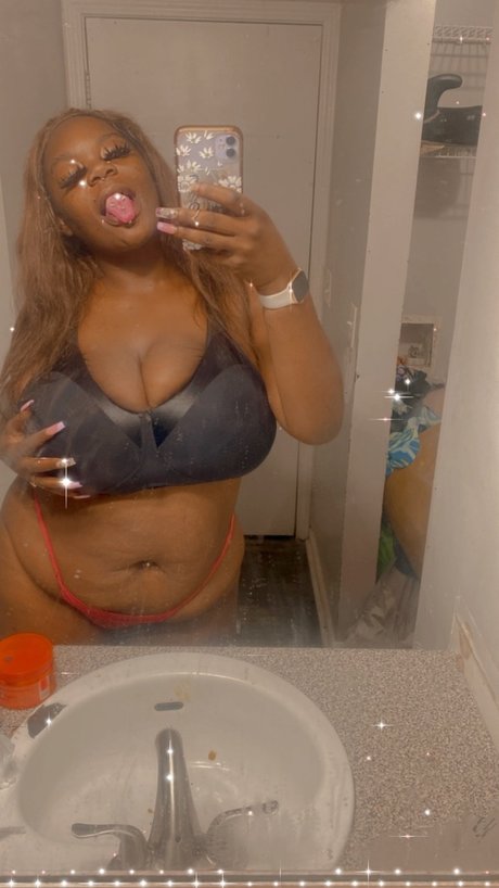 Mookie_ onlyfans sexy