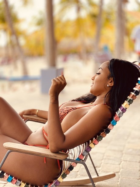 Farahjoy onlyfans striptease