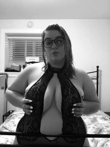 Darla Rose onlyfans model photo