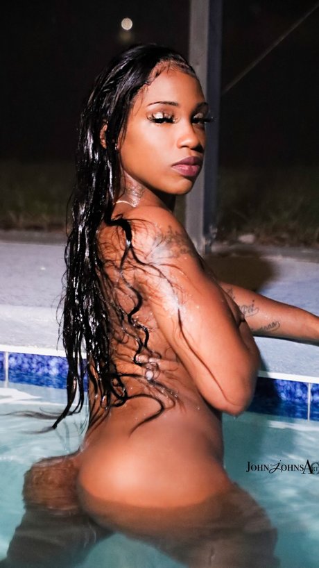 Mzprettyypussyy onlyfans content